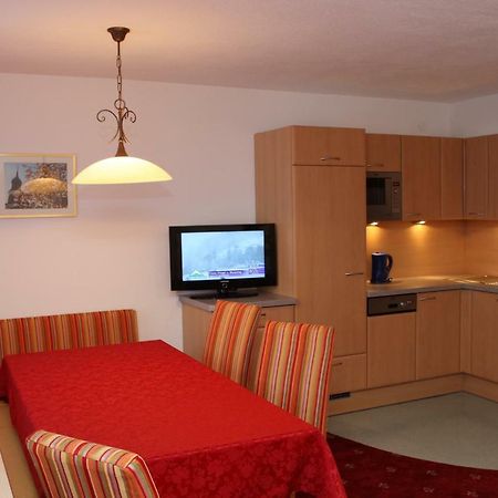 Haflingerhof Aparthotel Fiss Bagian luar foto